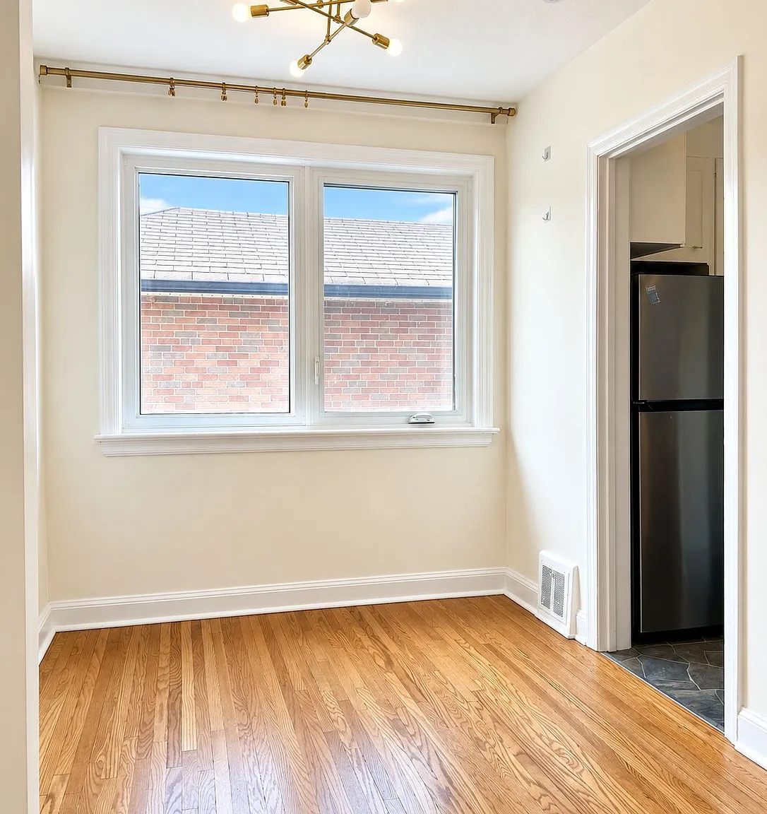 4 bed, $3,750 — Photo 4