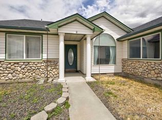 21054 Tucker Rd, Greenleaf, ID 83626