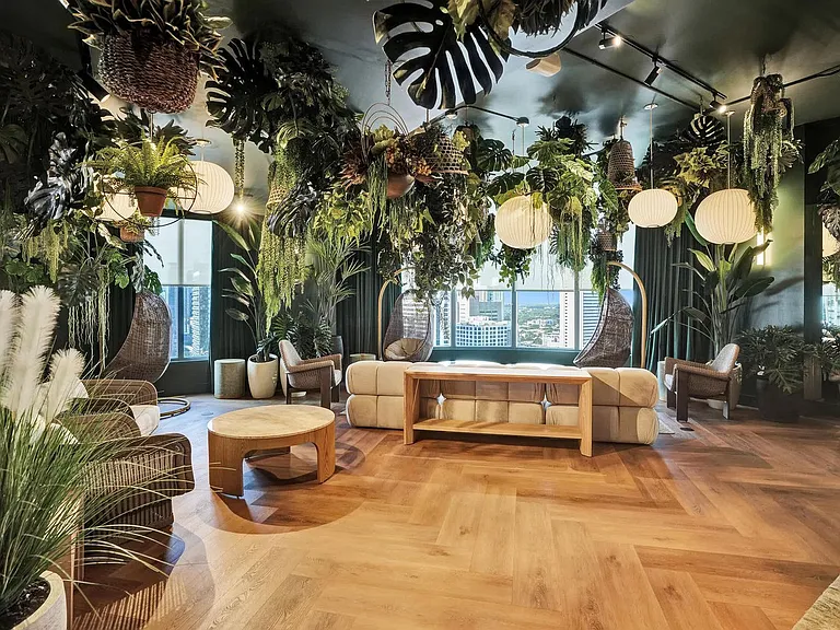 Building's Lounge