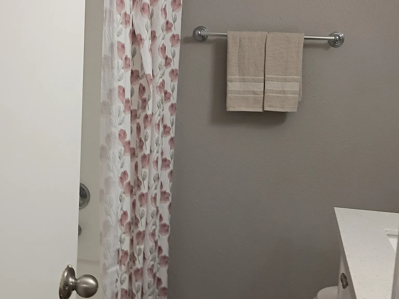 Studio, 400 sqft, $770 — Photo 4