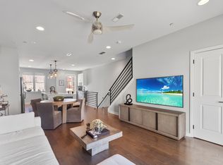 136 Burnside St, Philadelphia, PA 19127