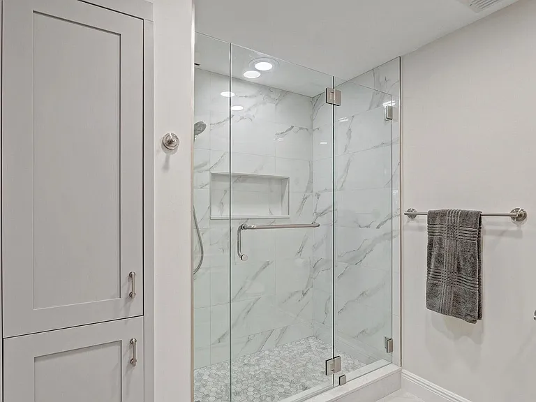 300 Uno Lago Dr #305 — Photo 18