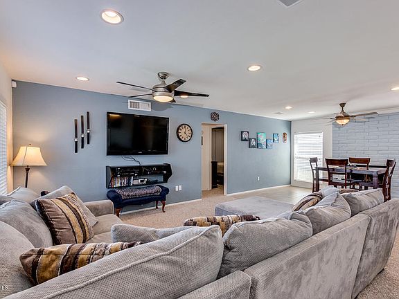 2nd image of 635 W Manhatton Dr