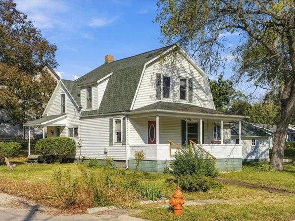 249 W Graham St, Dixon, IL 61021