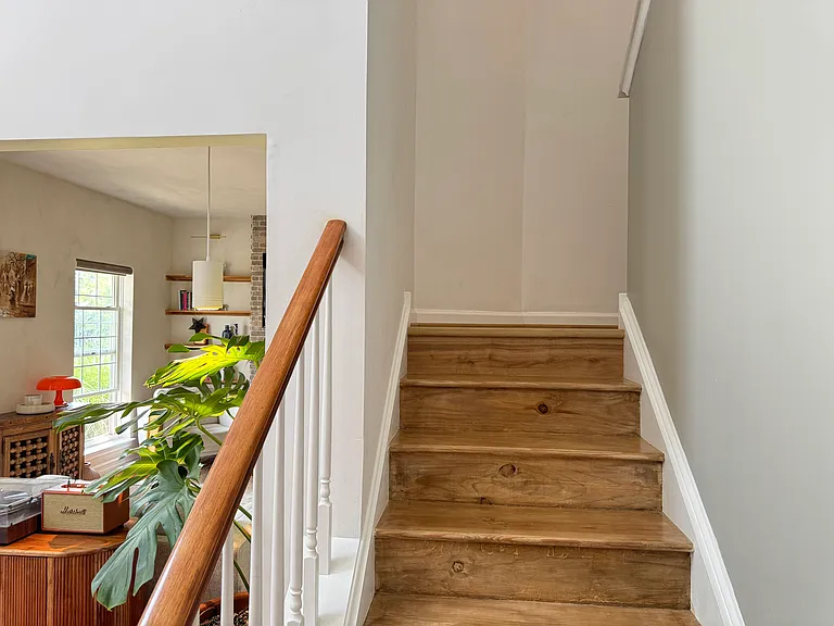 35 Lois Ln — Photo 30