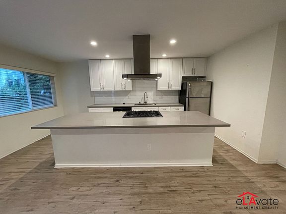 3rd image of 12625 Pacific Ave #639