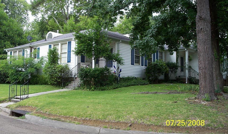 corner lot in historic Belhaven