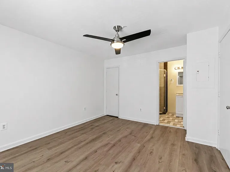 6901 Victoria Dr #I — Photo 20