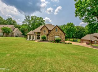 4213 Dickens Place Dr W, Southaven, MS 38672
