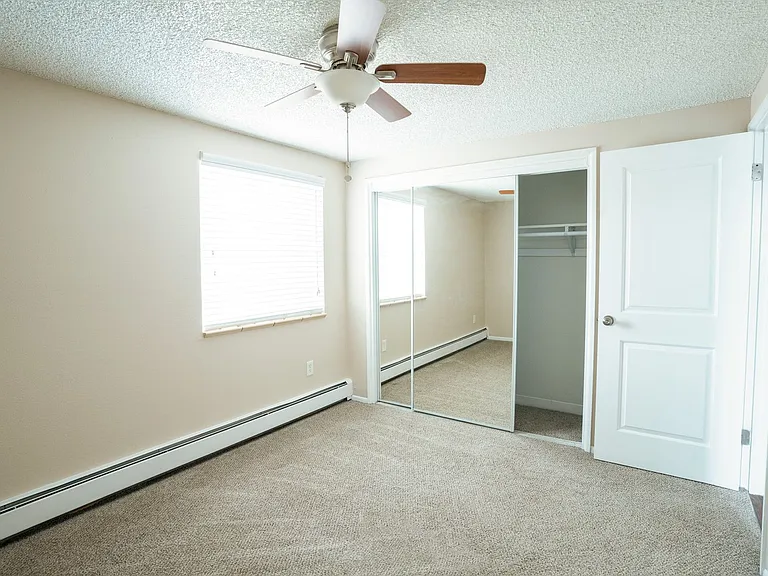 Knollwood and Tanglewood Apartments — Photo 20