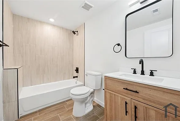1700 Master St — Photo 11