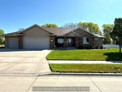 3215 Saint Andrews Cir, Grand Island, NE, 68803