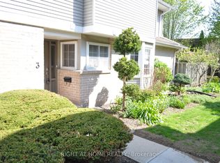 104 Woodlawn Rd E #3, Guelph, ON N1E1B7