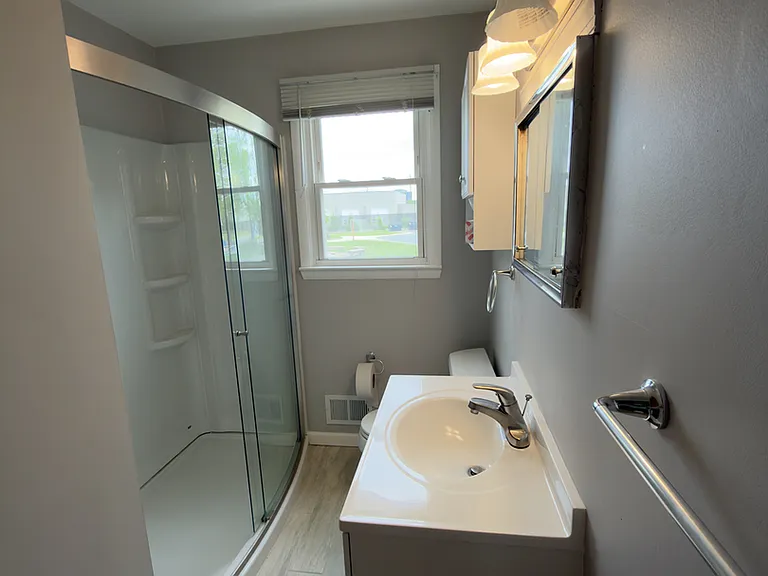 393 Phillips Ave — Photo 10