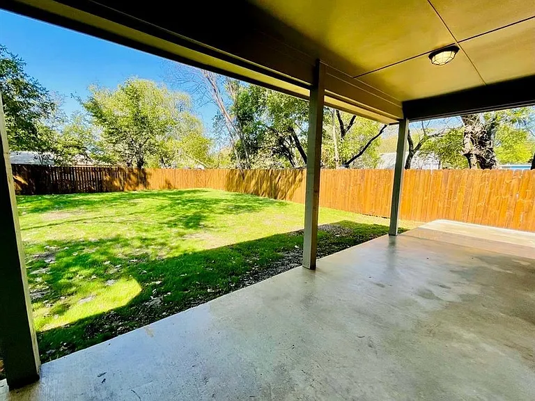 4943 Bernal Dr — Photo 30