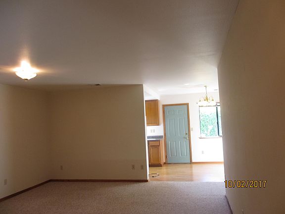 2nd image of 2326 Arbutus St