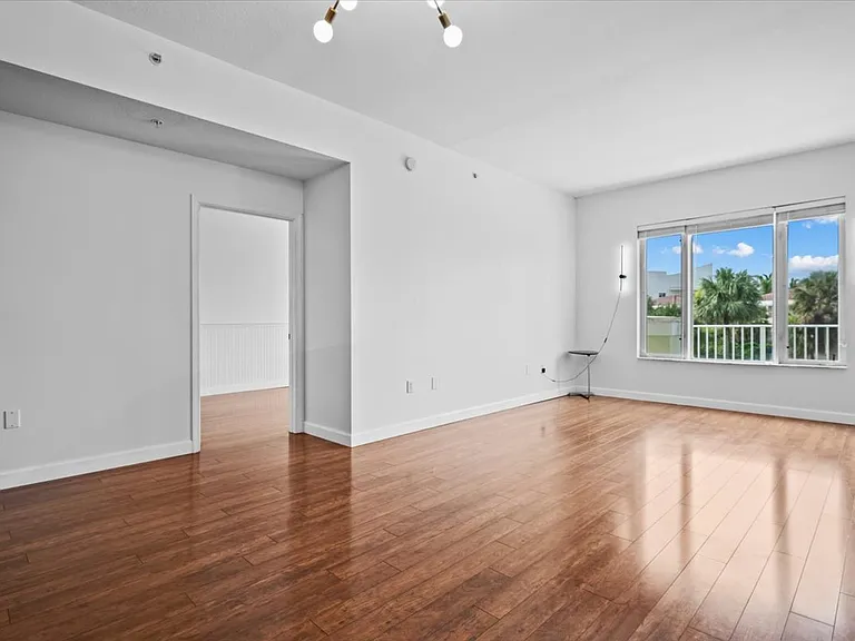 1200 Town Center Dr #207 — Photo 8