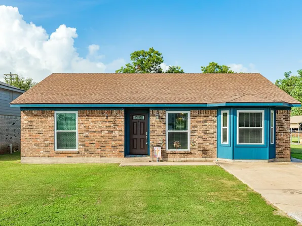 2118 Avenue D, Danbury, TX 77534