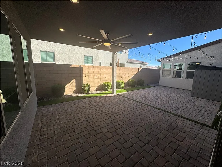 2662 Catania St — Photo 8