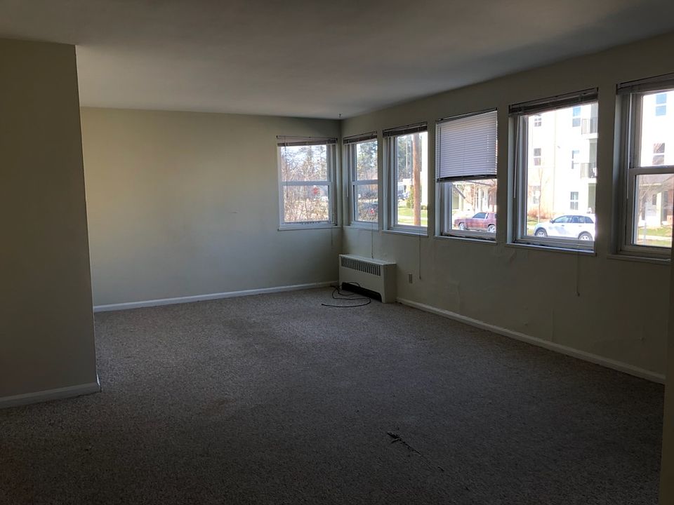 1st image of 714 Henry St #2