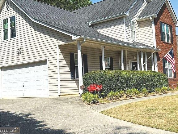 2nd image of 543 Saddle Ridge Dr
