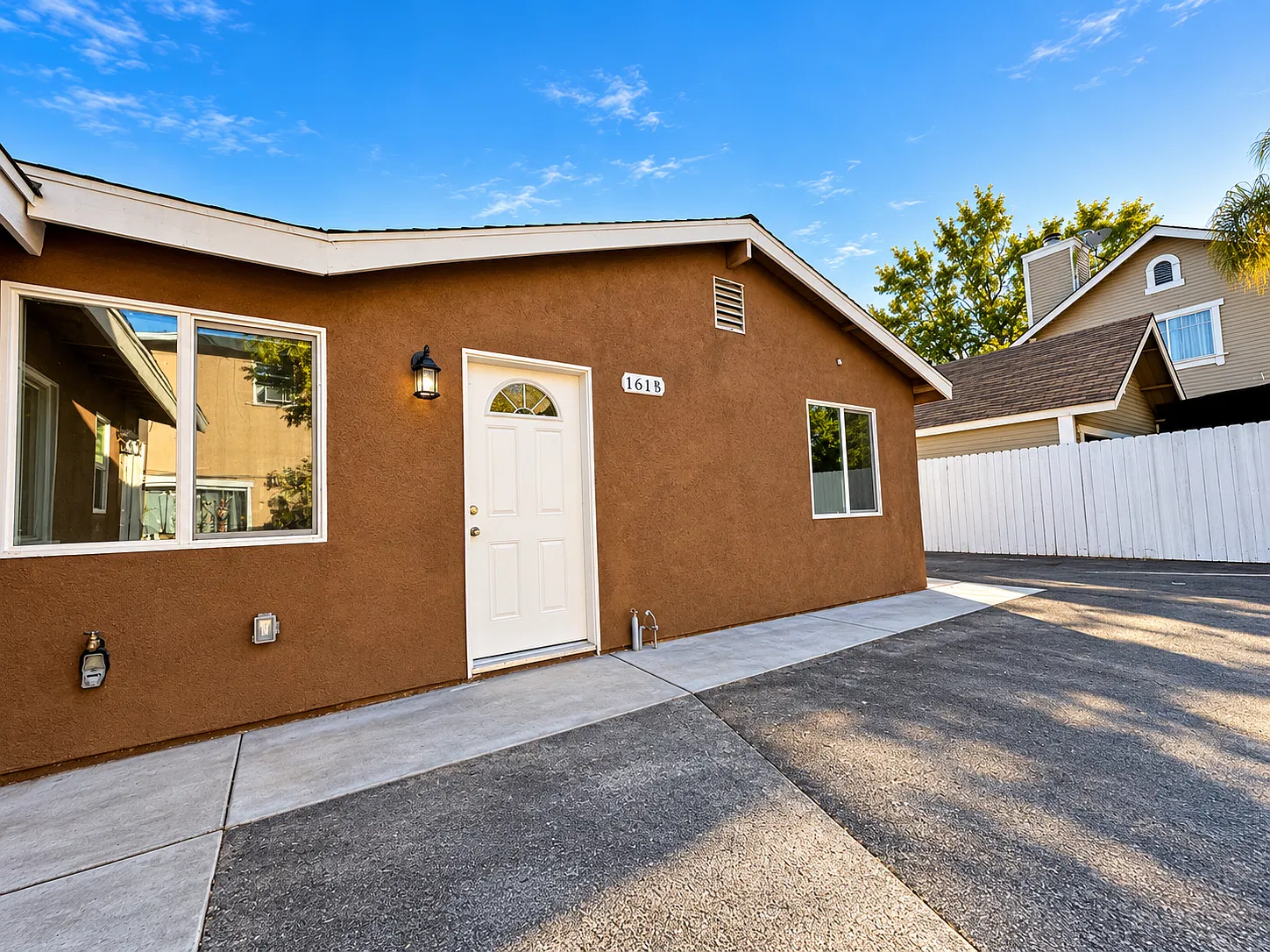 2 bed, 600 sqft, $2,195 — Photo 2