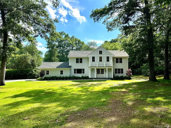 19# Woodvale, Laurel Hollow, NY 11791