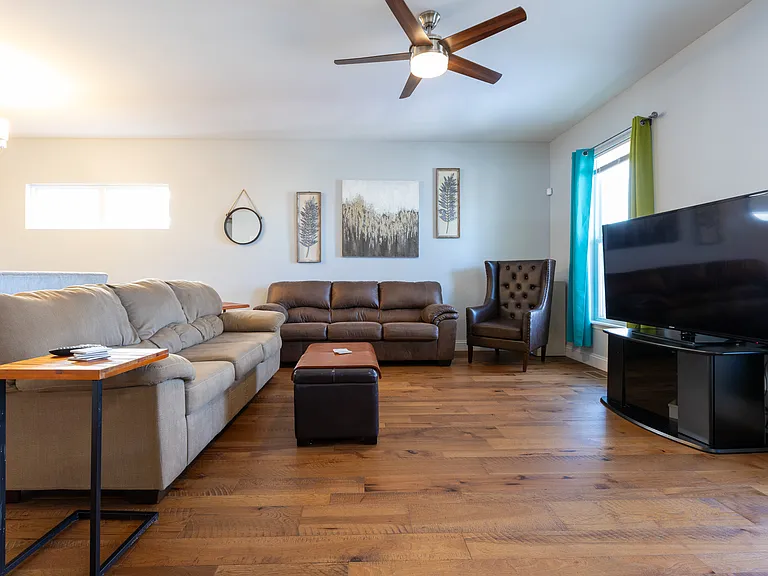 3214 Henrietta St — Photo 4