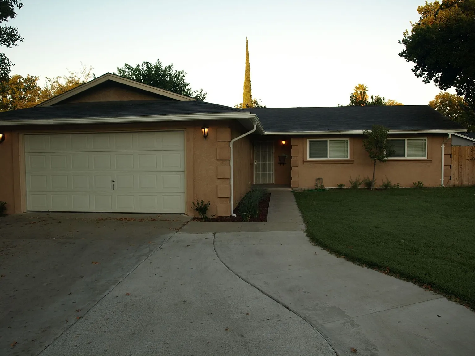 1809 Butternut Ct photo 1