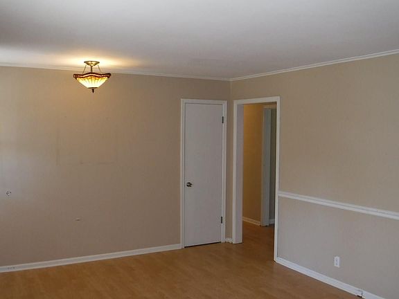 4th image of 1251 Macklyn Ln