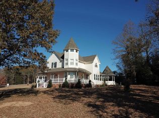 1140 Douglas Rd, Lexington, TN 38351