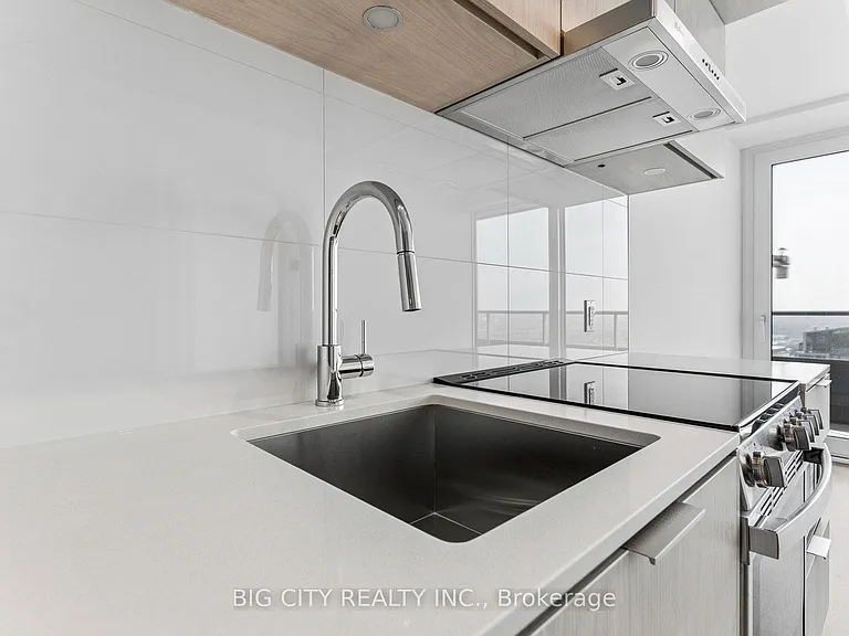 448 Burnhamthorpe Rd W #4501 — Photo 17