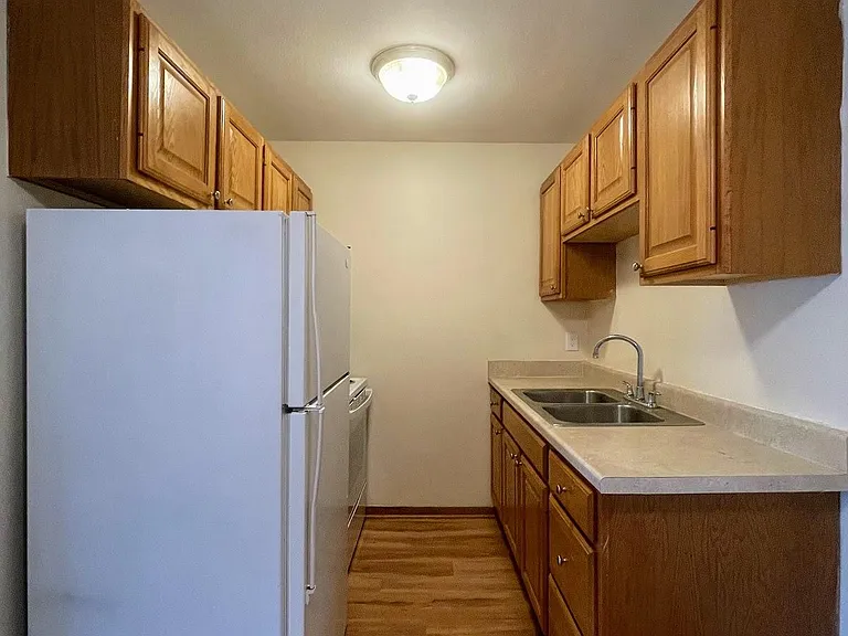 425 University Ave SE #307 — Photo 2