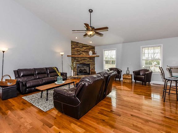5th image of 1123 Kessler Way