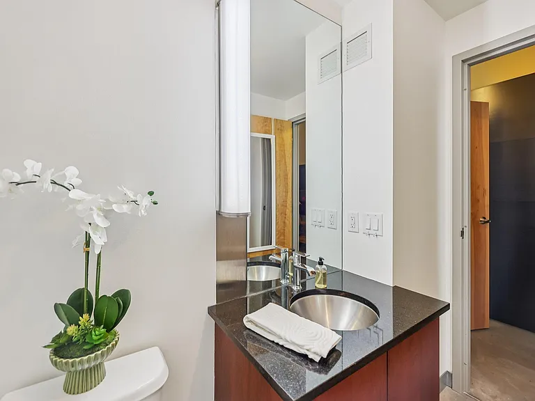 2929 Chicago Ave #1105 — Photo 27