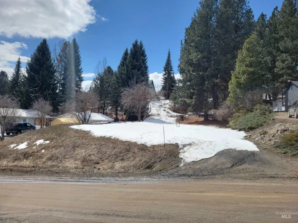 611 Dam Rd, Cascade, ID 83611