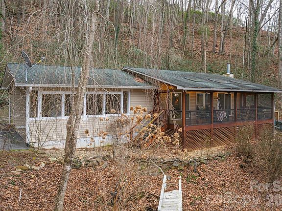2nd image of 12 Bear Cove Ln