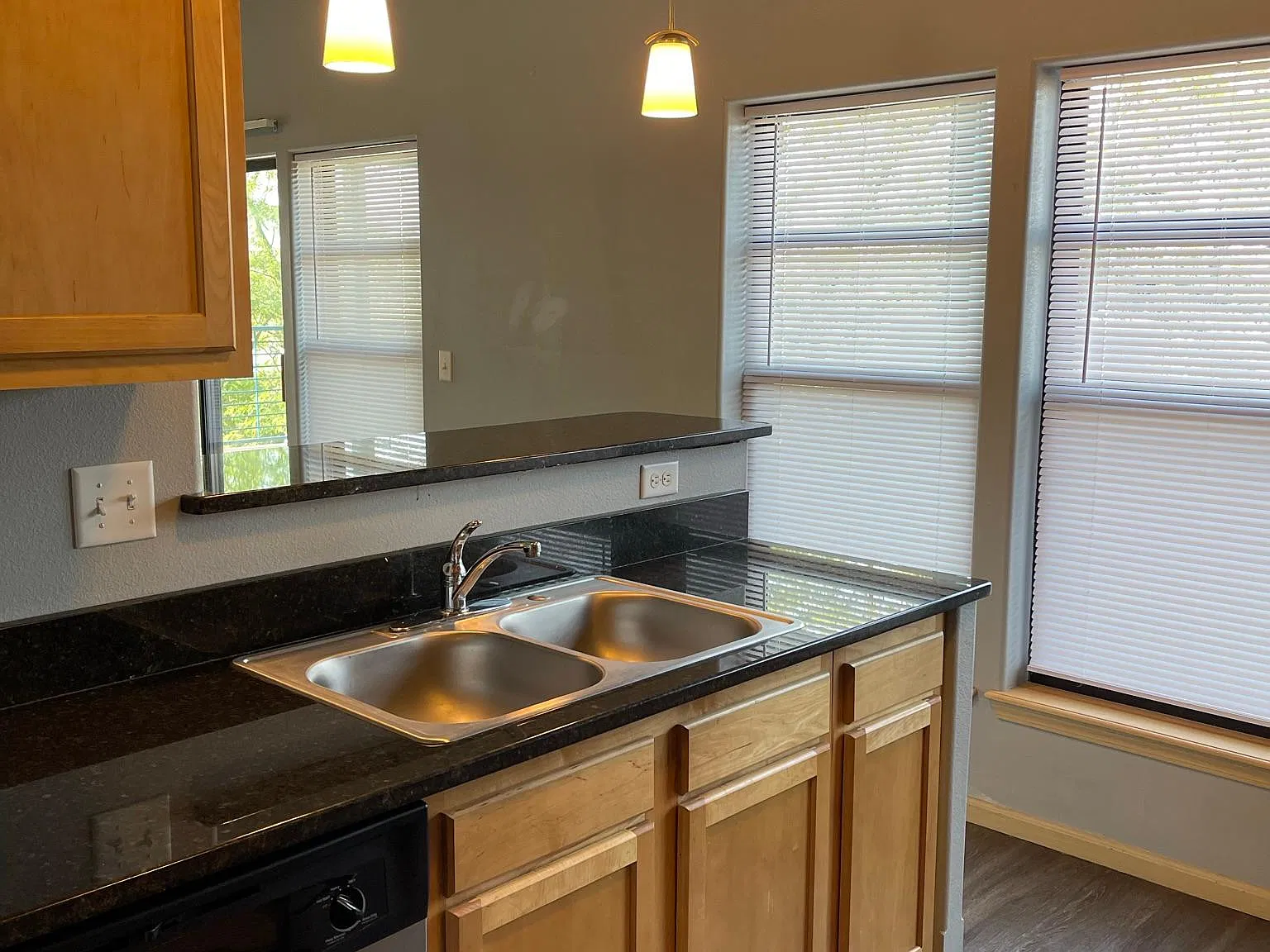 2 bed, $2,076 — Photo 4