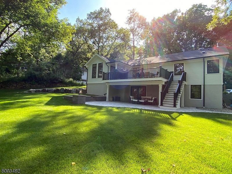 2nd image of 21 Londonderry Way