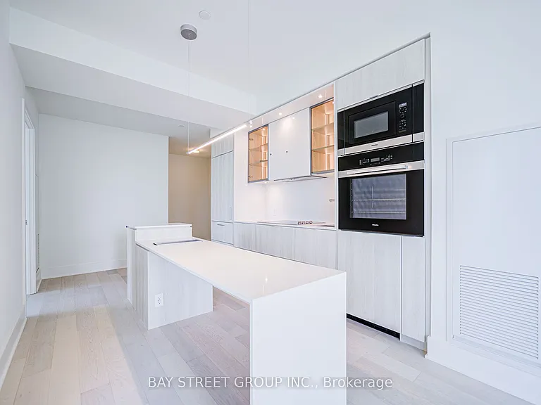 11 Yorkville Ave #2312 — Photo 14