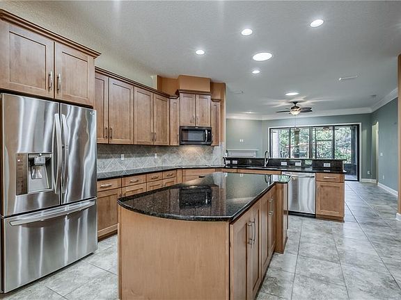 3rd image of 631 King George Ln