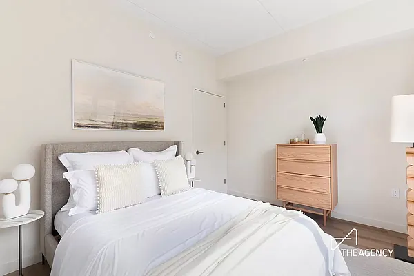 Rented by The Agency | media 22