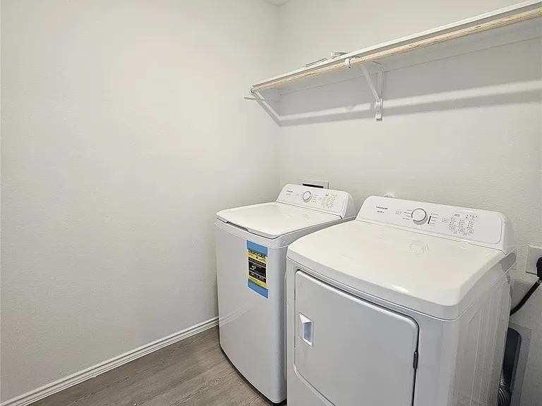 2304 Blizzard Dr — Photo 13