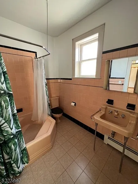 3 bed, 1.0 bath, $2,950 — Photo 4