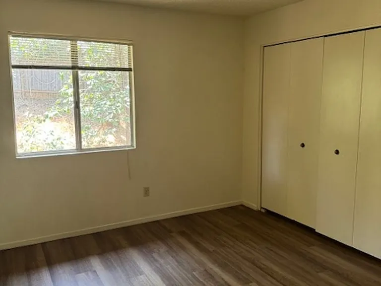 1801 Conifer Way — Photo 7