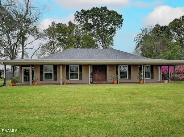 113 Estate Dr, New Iberia, LA 70563