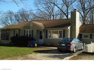 3 Middle St, Norwich, CT 06360