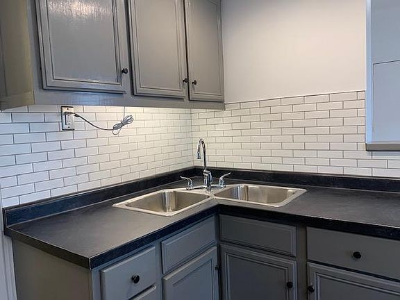 2nd image of 3559 S Winchester Ave #2R