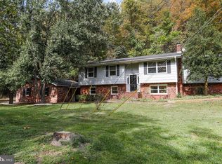 7539 Martinsburg Rd, Berkeley Springs, WV 25411