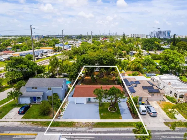 254 SW 4th St, Dania, FL 33004